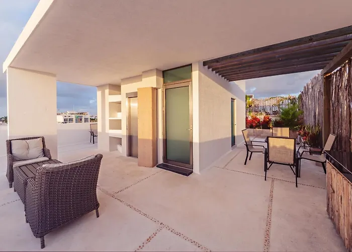 Mararena Family Apartments & Long Stay Living - Steps From 5Th Avenue