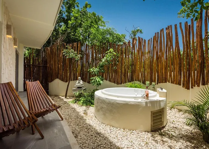 Poolside Bliss With Private Terrace And Jacuzzi