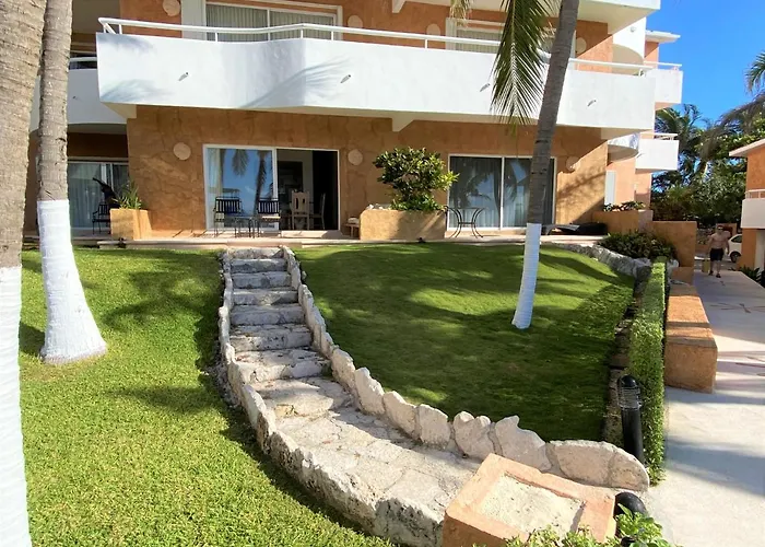 Casa De La Playa Fishermen