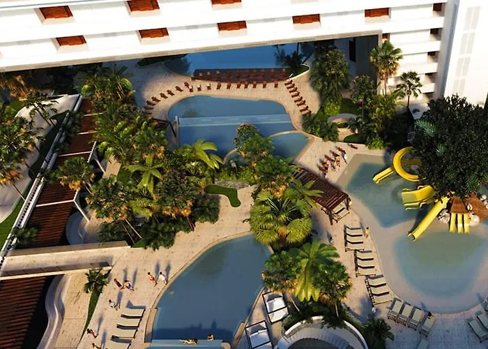 Crown Paradise Club Riviera