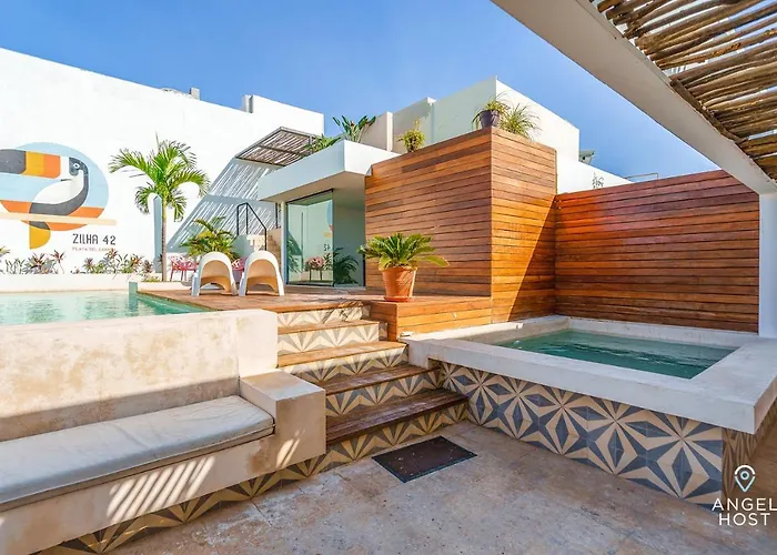 Splash Pool, Rooftop Terrace, Patio, Beach 4 Blks
