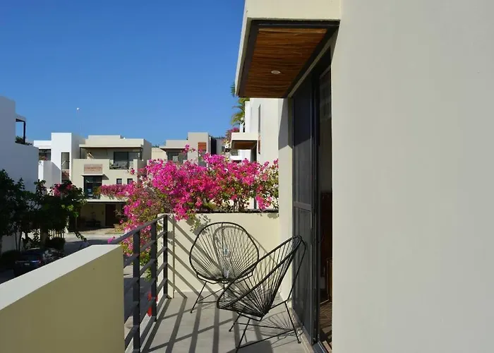 Amazing Dream Home In Gated Community