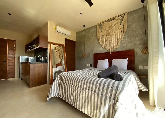Room In Studio - Beautiful Jungle View Luxury Studio
