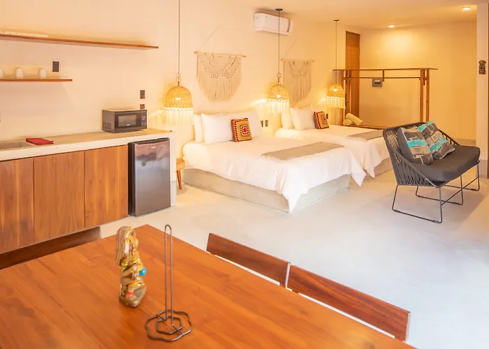 Nuee Hotel&Beach Club