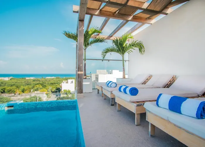 Condos With Ocean View Pool In Av 10 & 60 Street