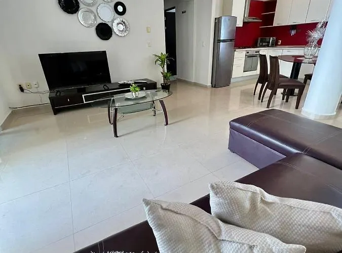 Espacioso departamento a unos metros de Playa mamitas y de la famosa 5ta av