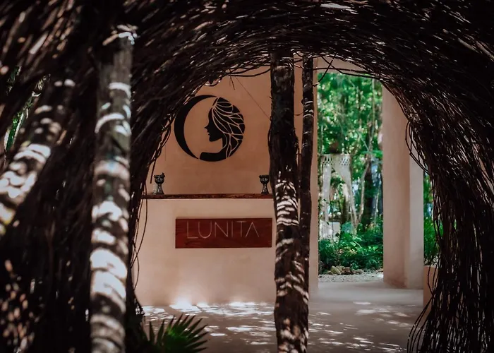 Lunita Jungle Hotel
