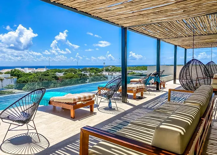 Big Studio At Kaab By The Beach With Roof Top Pool Near Paseo Del Carmen Mall