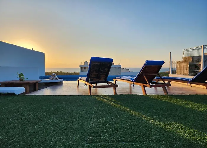Suite Near From The Beach And Rooftop Ocean View 02
