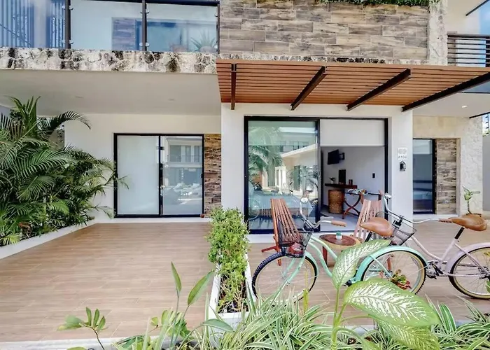 Spacious Condo, Beautiful Pool, Wi-Fi - Casa Kaanal 104