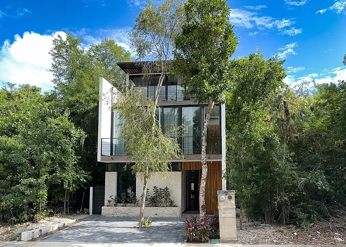 Casa Debra