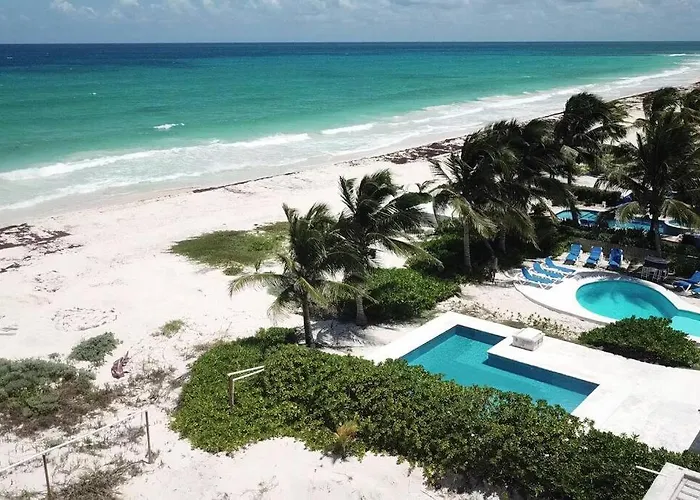 Villa Ixchel - Right On The Beach!