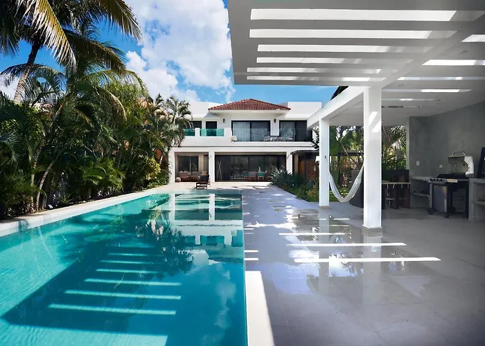 Villa De Lujo En Puerto Aventuras: Tu Refugio Privado En El Paraiso