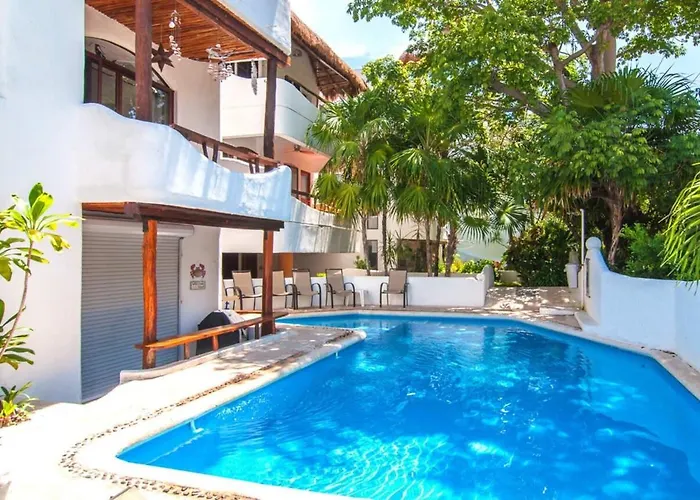 Private Terrace 3 Blocks To Mamitas & 5Th Ave, Gated With Pool