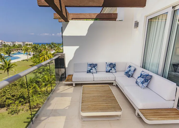 Casa El Encanto Penthouse 532 Sur Condo