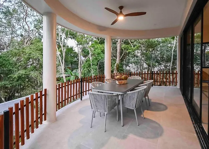 Casa Kuk, Stylish, Beach At 5 Min, Pool, Concierge