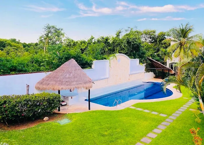 Gorgeous 8 People Basic Villa With Pool Playacar Phase 2