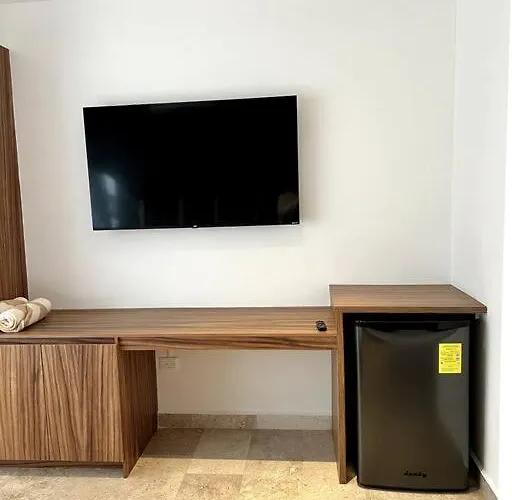 Room Rental Super Comfortable With Office Space!