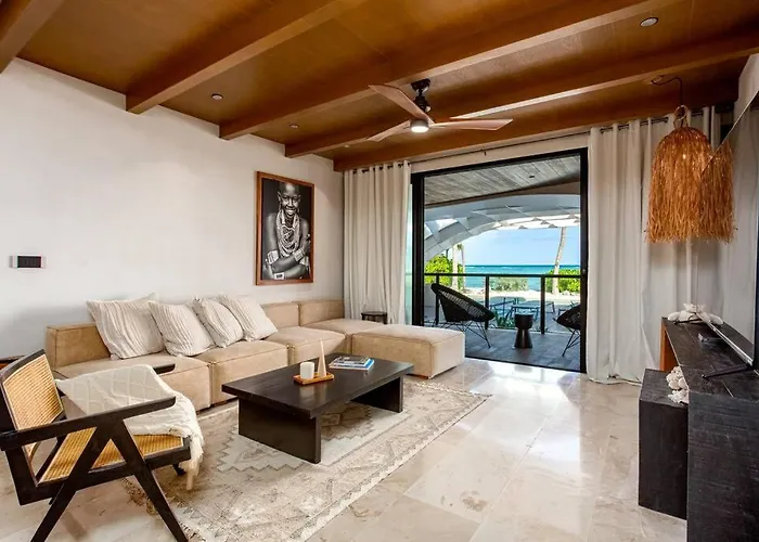 Luxury Beachfront Getaway Tankah Bay