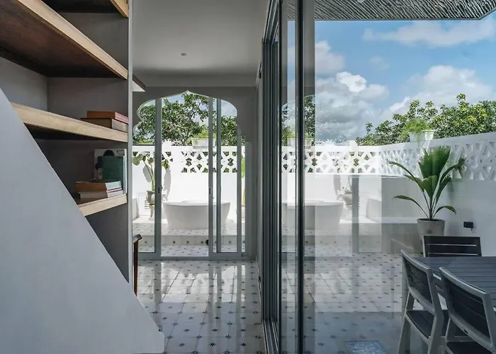 8Br Two-Villa Compound With Four Pools
