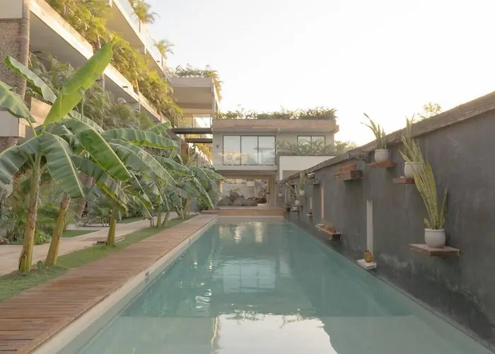 Lujoso estudio con acceso a la piscina - La veleta