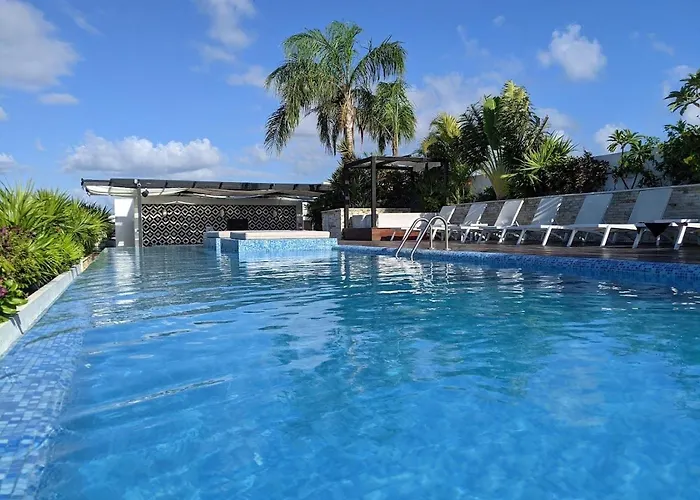 Studio Aura With Balcony, Pool, Gym & Sauna