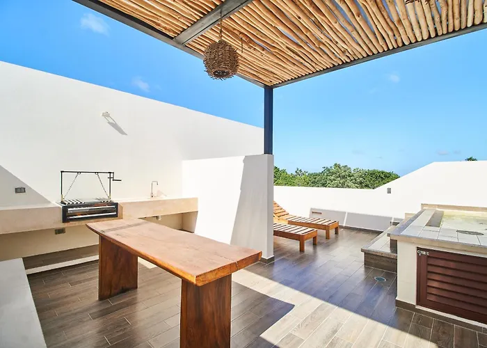 Jungle Penthouse With 2 Pools And Private Rooftop Terrace