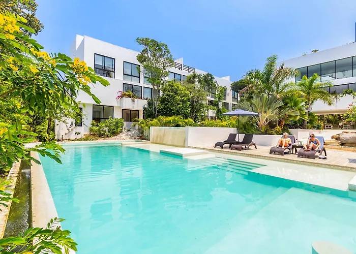 Tropical Bliss Apartments 3 Pools Rooftop Lounge And Gym
