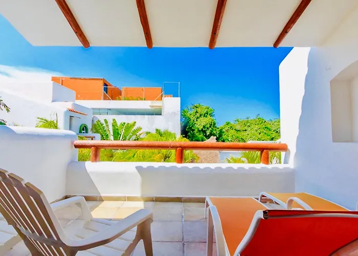 Deluxe Balcony Room With Swimming Pool Air Conditioning And Parking