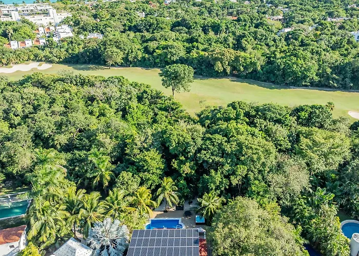 Luxurious 6-Bedroom Villa With Private Pool In Playa Del Carmen