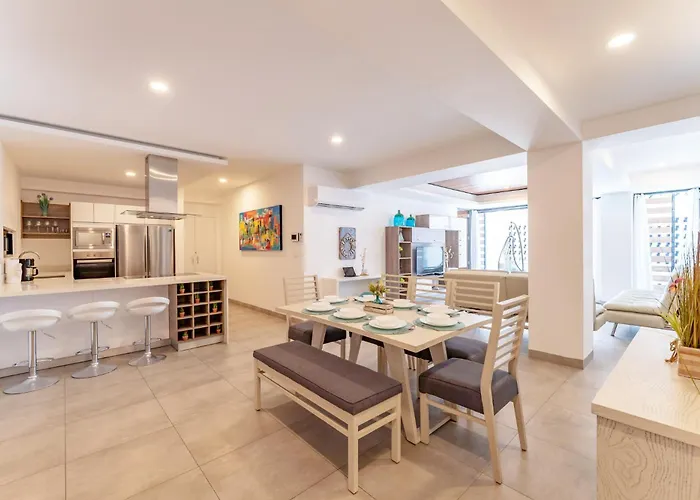 Bright And Nice 3 Beds Close To 5Th