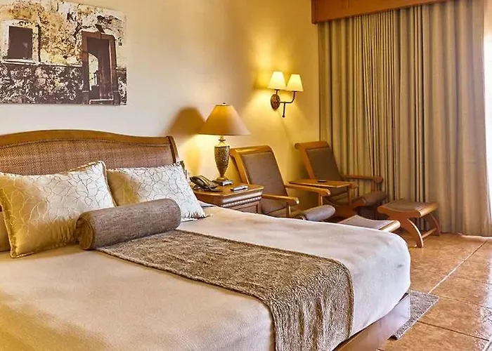 2Bd Master Suite Beachfront Royal Hacienda Cancun