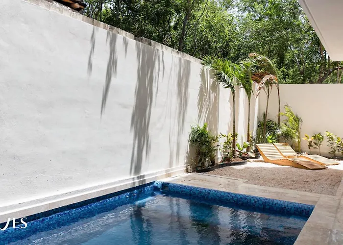 Modern 1Br With Private Pool And Surround Speakers