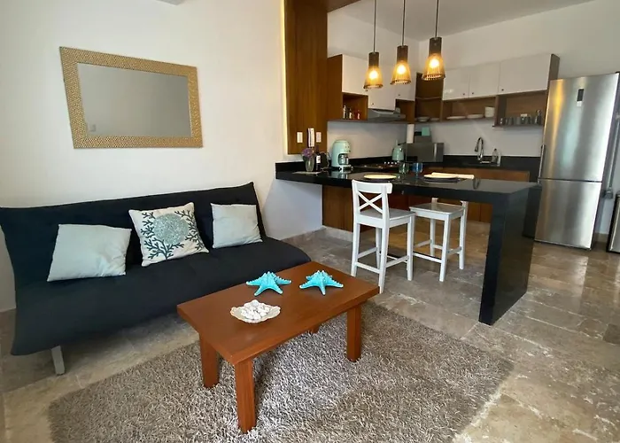 Amazing New Comfy Apartment Steps From The Beach