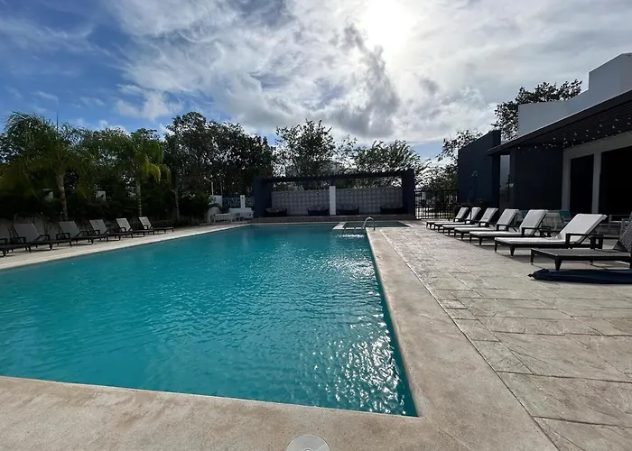 Beautiful House With Pool & Gym