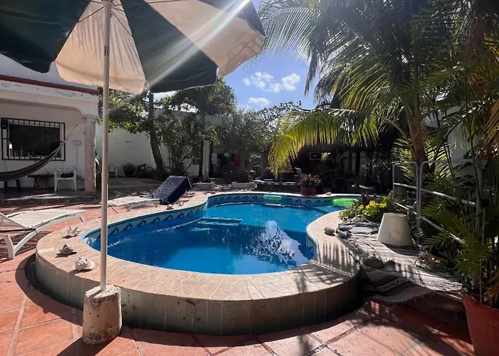 Casamaya Hostel & Diving