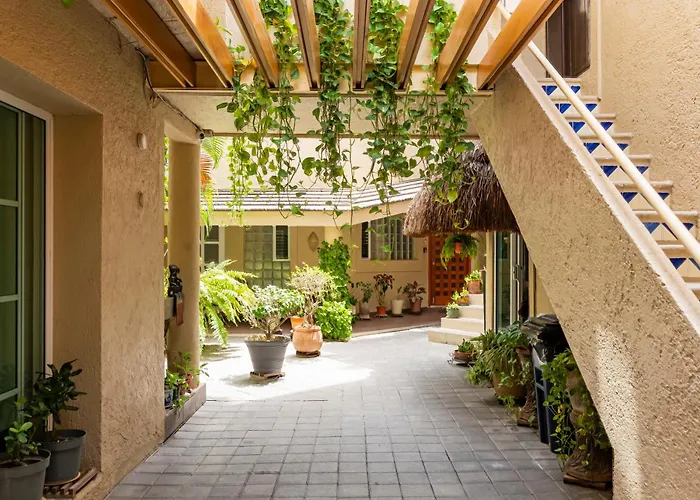 Amazing Complex Near 5Th Avenue By Andiani Travel
