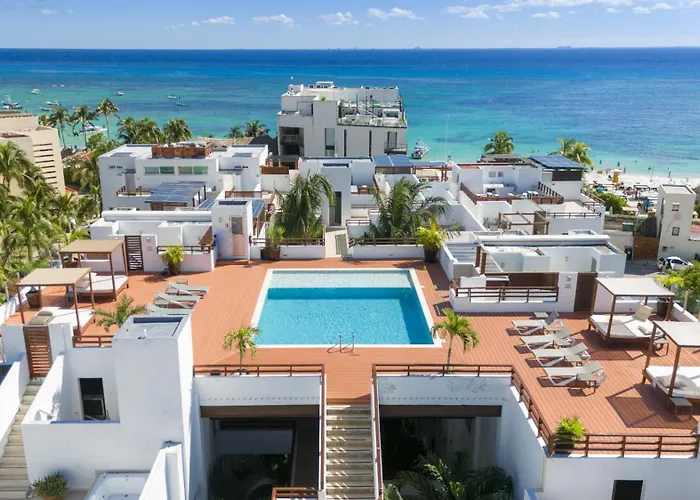 Casa del Mar Beachside Condo with Rooftop Pool - Clara