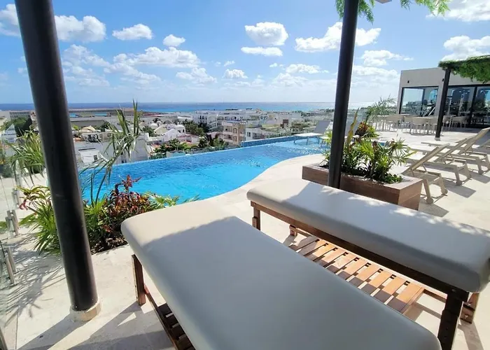 Fabulosa Vista Al Mar Desde La Piscina Infinita