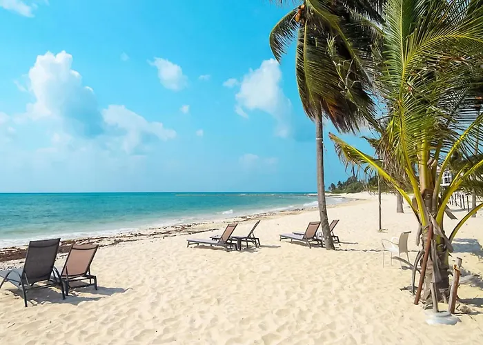 Corasol Condo With Rooftop Pools, Beach Club Access & Private Terrace