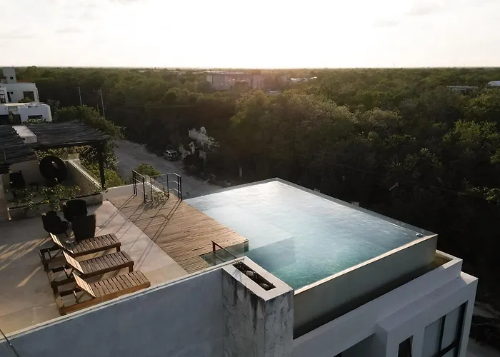 Casa Baay - Private 17 Bedroom House, 34 Pax, Rooftop And Pool + Concierge