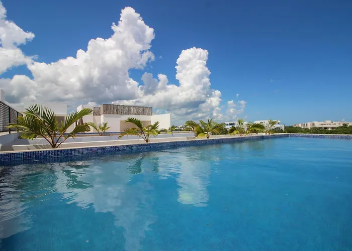 Digital Nomad Condo With Rooftop, 2 Pools, Gym, Coworking And Cinema