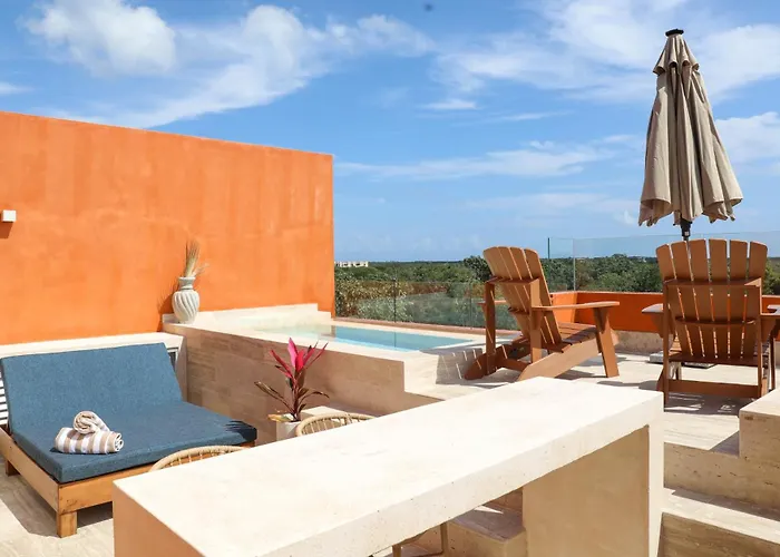 Luxury Penthouse, Private Pool, King Suites