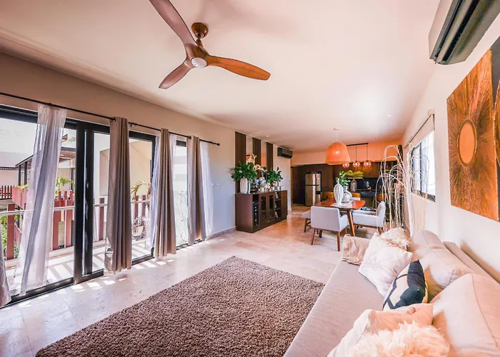 Palmares - 3-Bedroom Retreat With Private Rooftop