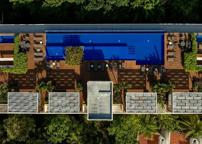 3Br Luxury Condo W/ Private Rooftop Pool & Gym