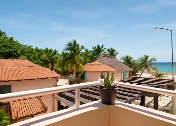 Beachfront 2Br Condo In Playa I Steps To 5Th Ave!