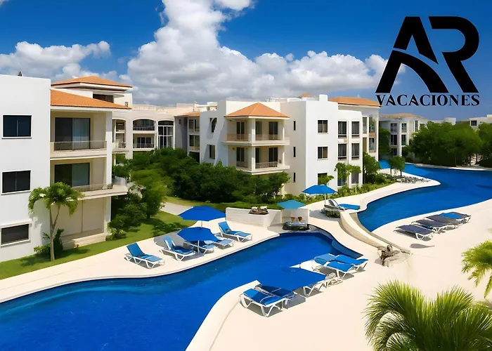 Luxury Oasis In Playacar - Tropical Pool