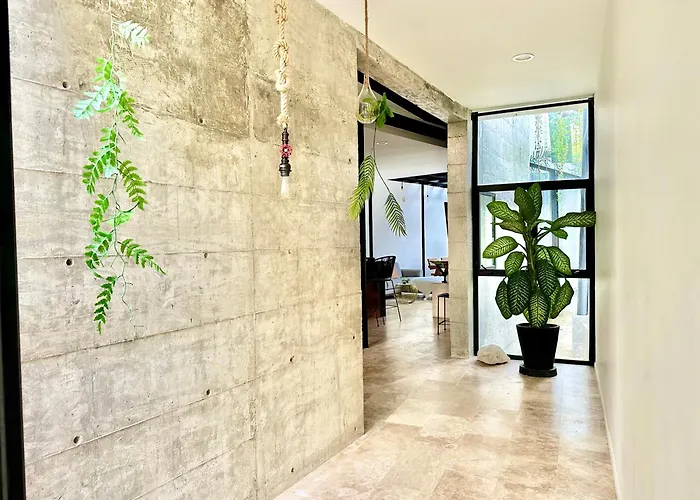 Glass Jungle Villa With Amazing Green Views -10 Min Dt