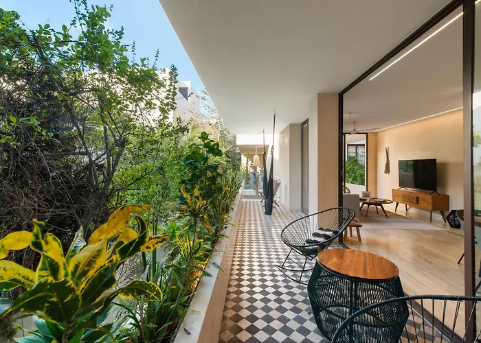 204 Hidden Gem Apartment In The Heart Of Tulum W/ Huge Private Terrace And Pool For 6 Pax