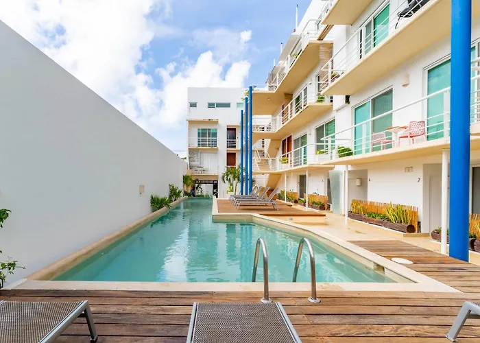 Bamboo Penthouse w Private Jacuzzi